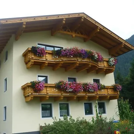 Schmiederlerhof Apartman *